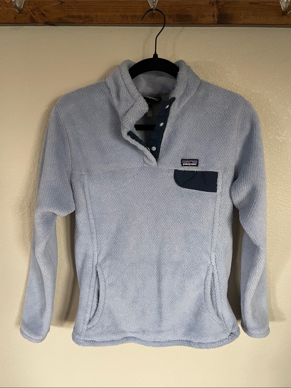 Patagonia Youth’s XXL Light Blue Fleece Snap Pullover with Navy Trim Outdoor